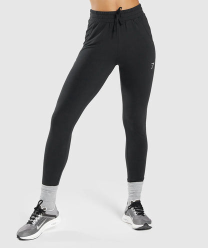 JOGGERS DE ENTRENAMIENTO PIPPA RED